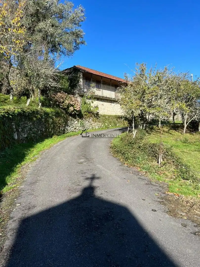 Casa o xalet en venda en Cerdedo amb Jardí privat