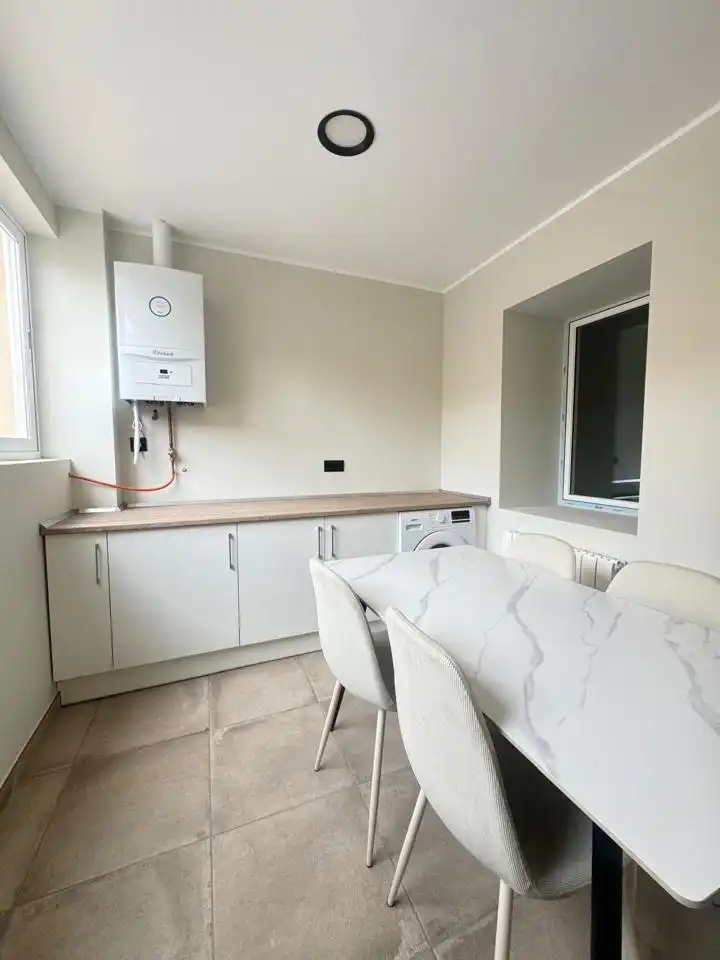 Cocina de Planta baja de alquiler en Segovia con Calefacción, Terraza y Amueblado