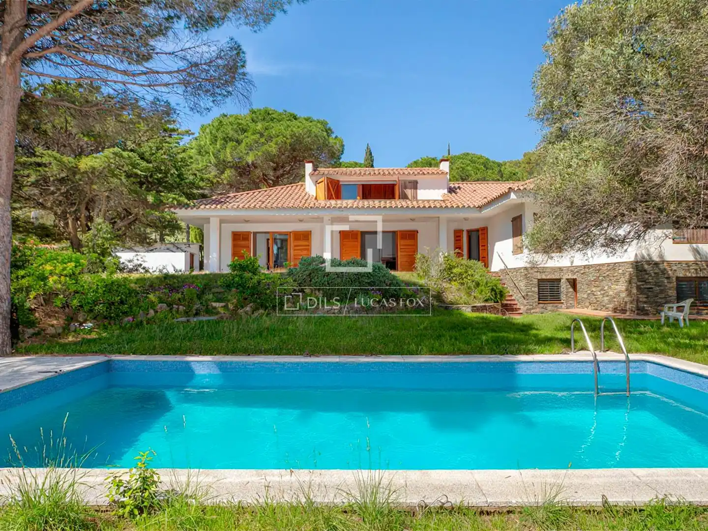 Vista exterior de Casa o xalet en venda en El Port de la Selva amb Calefacció, Jardí privat i Terrassa