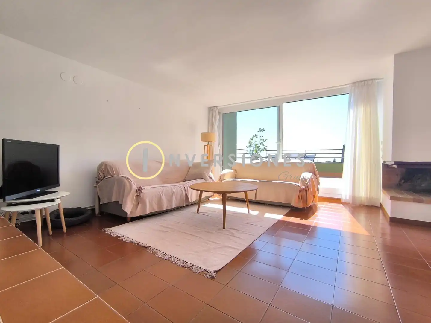 Living room of Detached homes for rent in Barcelona  with Terrace and Community pool