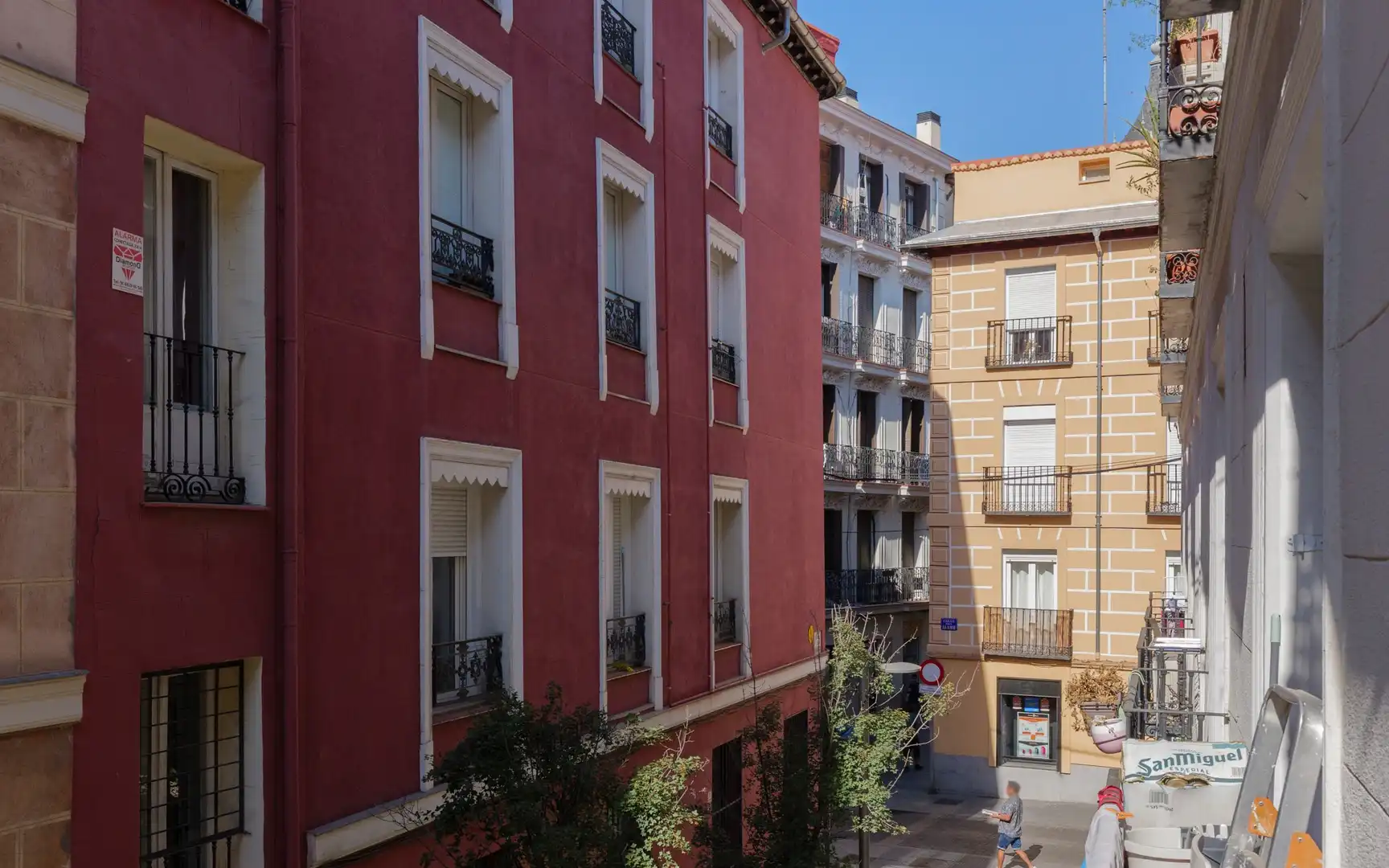 Vista exterior de Estudio en venta en Madrid con Aire acondicionado, Calefacción y Amueblado