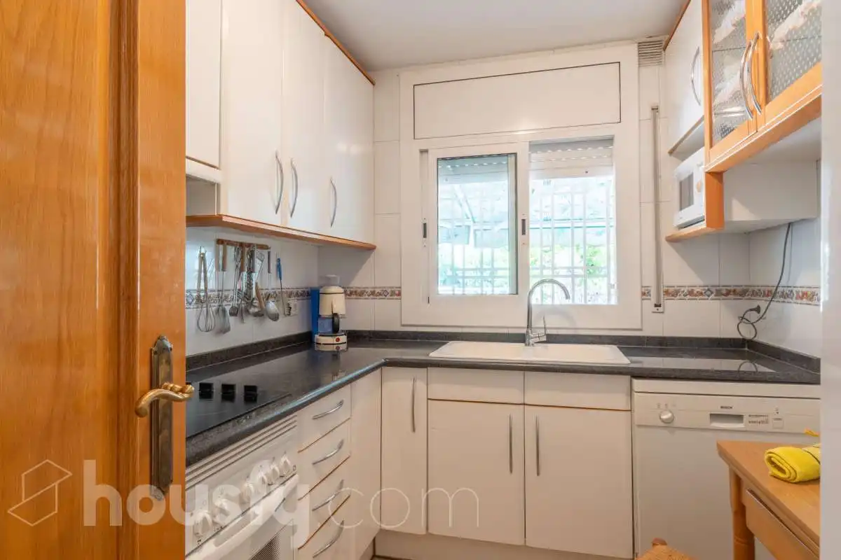 Cocina de Planta baja en venta en Vilanova i la Geltrú con Aire acondicionado, Calefacción y Terraza