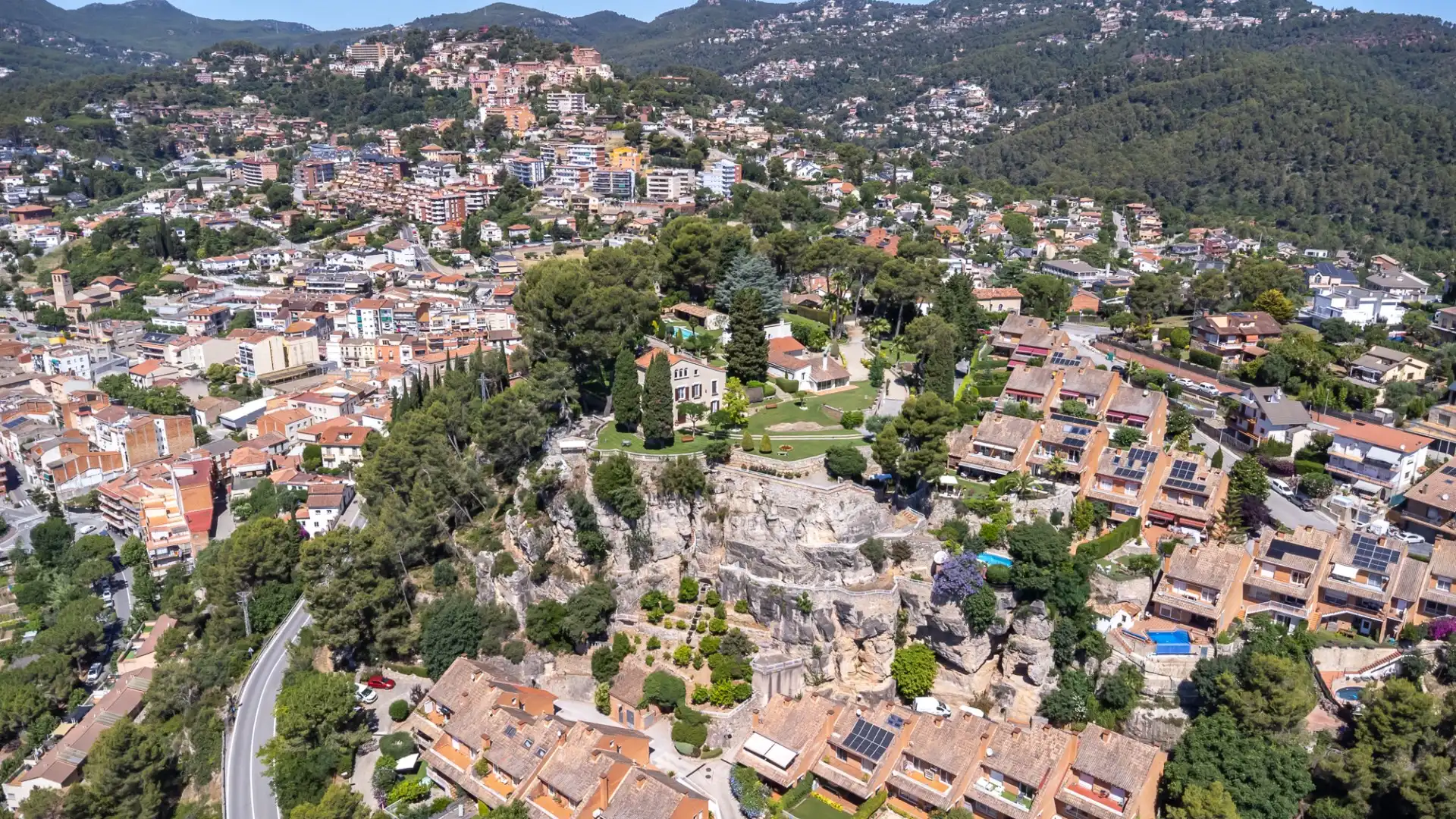 Vista exterior de Finca rústica en venda en Corbera de Llobregat amb Aire condicionat, Calefacció i Terrassa