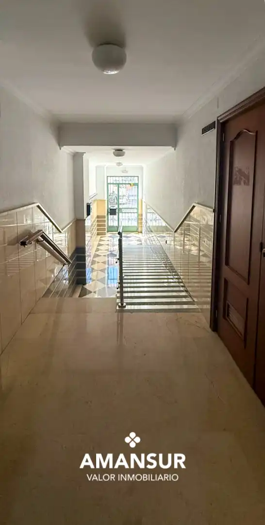 Appartamento con terrazza in affitto a Avenida Alemania, imagen 11