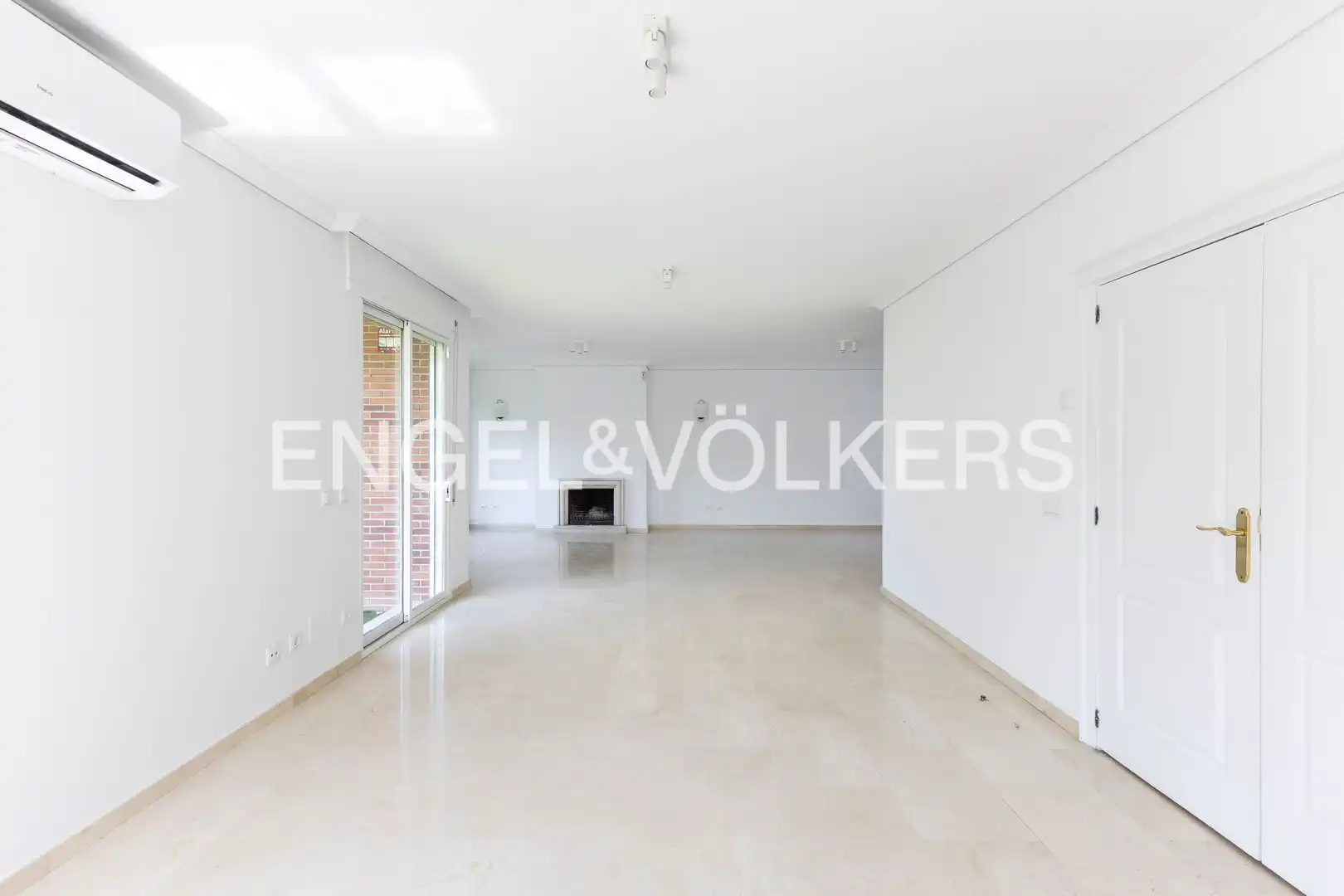 Sala de estar de Casa o chalet de alquiler en Madrid con Calefacción, Jardín privado y Terraza