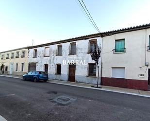 Vista exterior de Casa o xalet en venda en Cabanillas amb Jardí privat