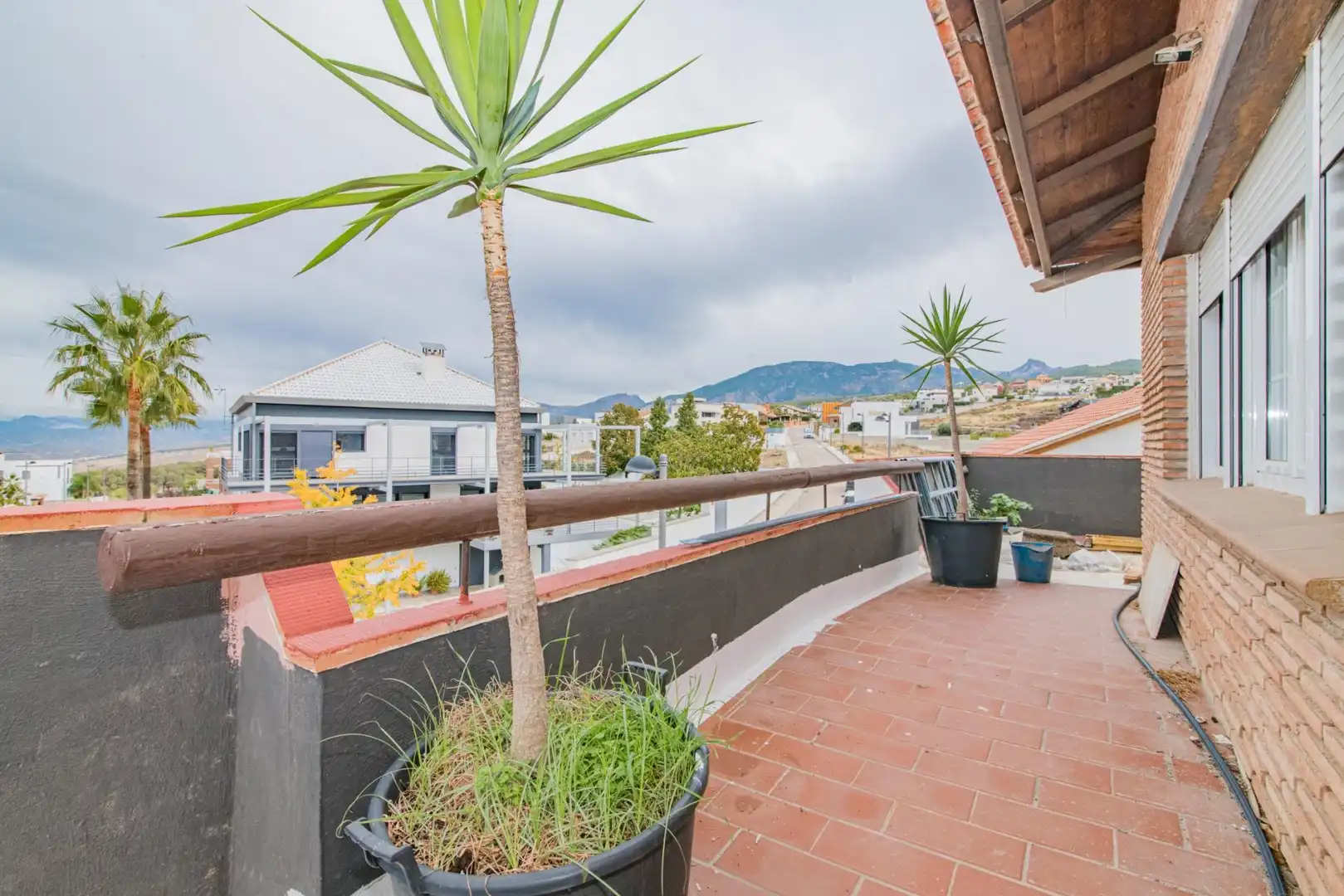 Terrassa de Casa o xalet en venda en La Zubia amb Calefacció, Jardí privat i Terrassa
