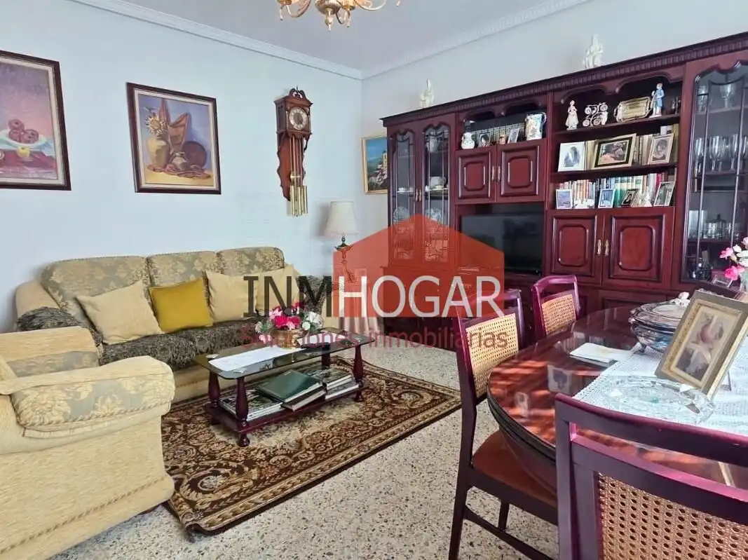 Sala d'estar de Casa o xalet en venda en Herradón de Pinares, Ávila