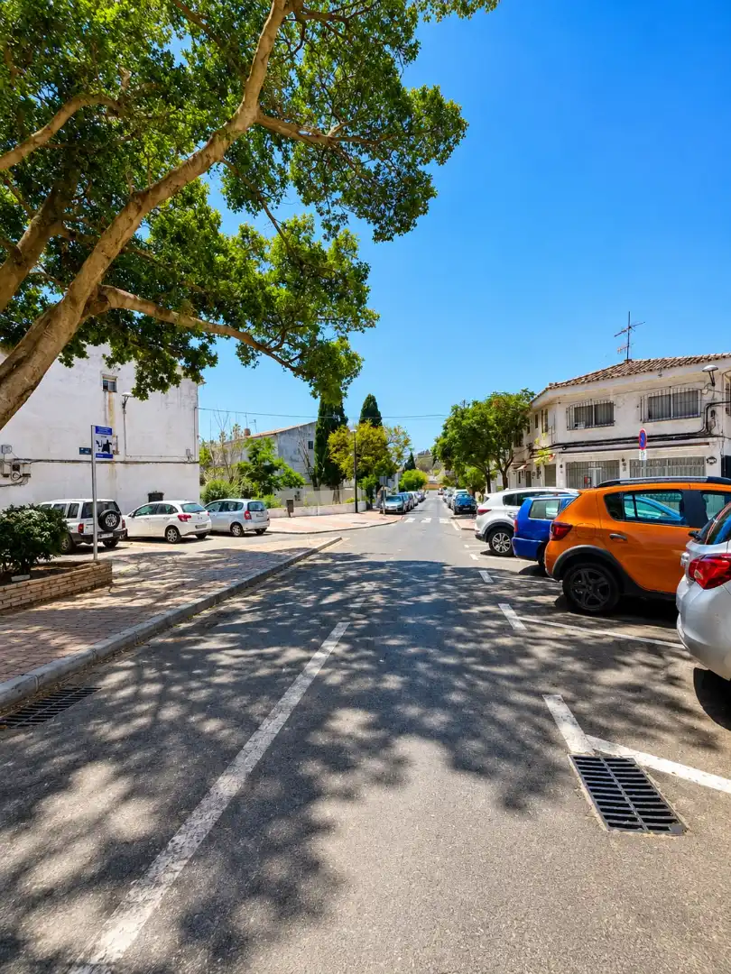 Außenansicht von Wohnungen zum Verkauf in Marbella mit Klimaanlage, Parkett und Möbliert