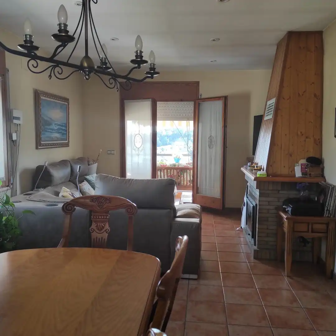 Sala d'estar de Casa o xalet en venda en Riells i Viabrea amb Calefacció, Jardí privat i Terrassa