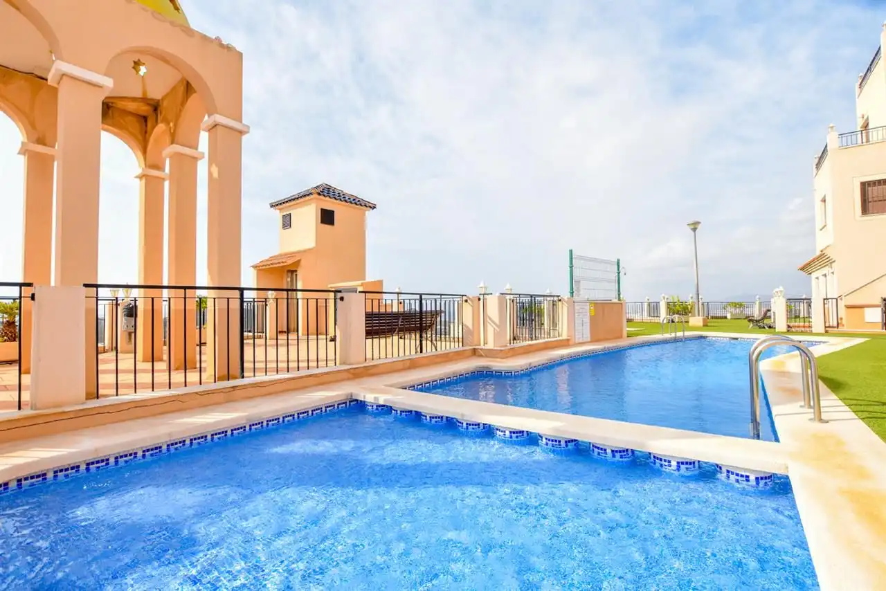 Piscina de Ático en venta en Águilas con Amueblado