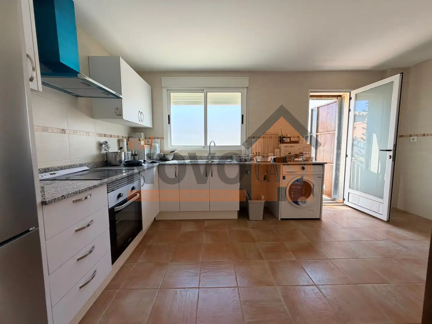 Kitchen of Houses for sale in Montserrat