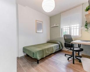 Bedroom of Flat to share in Valladolid Capital  with Terrace