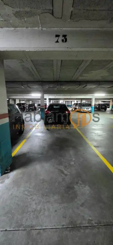 Aparcament de Àtic en venda en Caldas de Reis amb Calefacció, Parquet i Terrassa