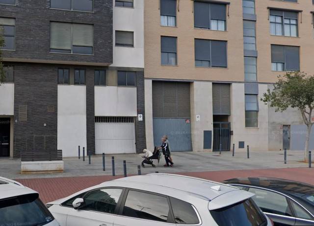 Garaje en Venta en Rio Adra en Ensanche - Río Júcar