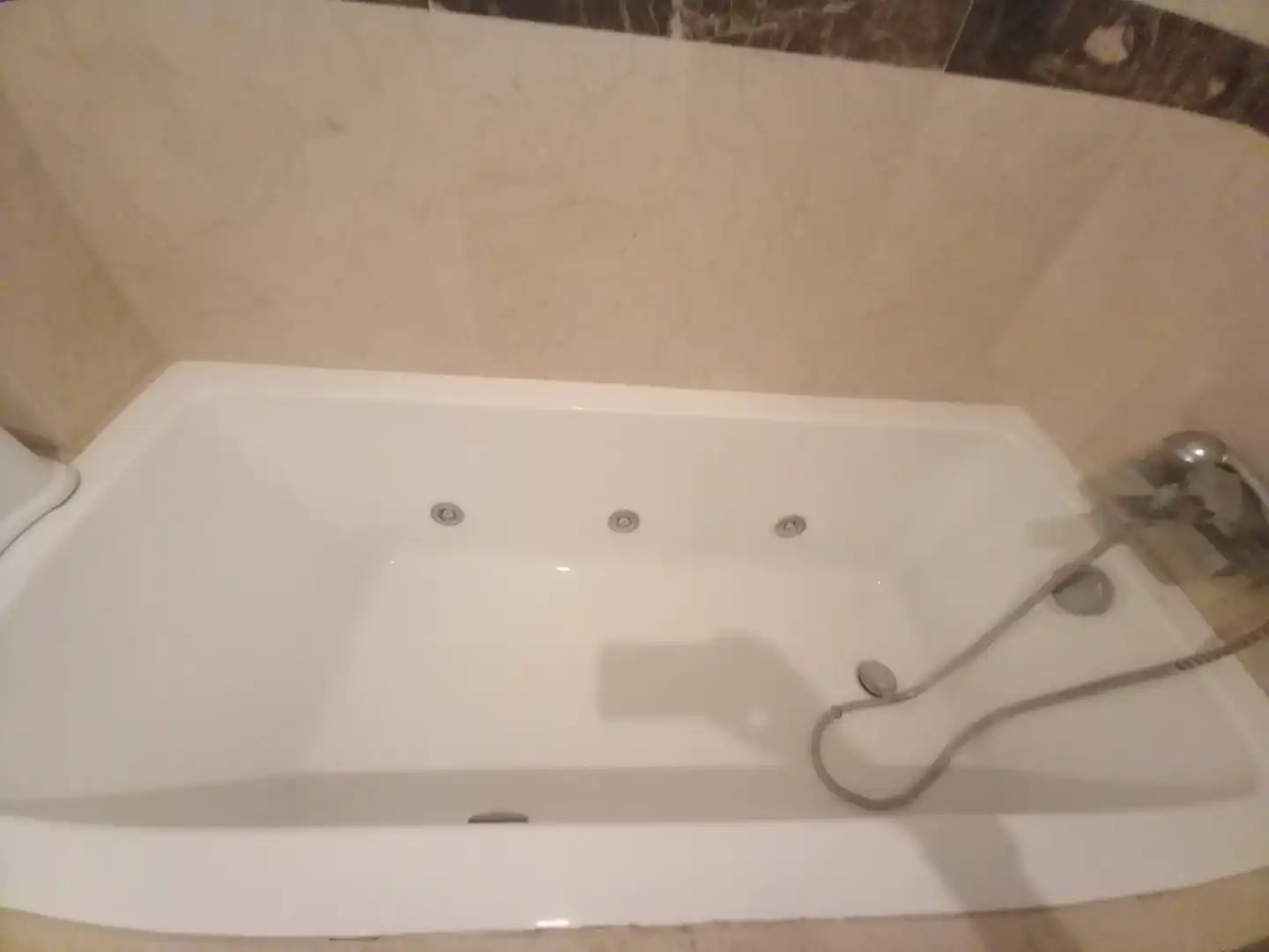 Bathroom of Flat for sale in Ronda  with Air Conditioner, Heating and Community pool