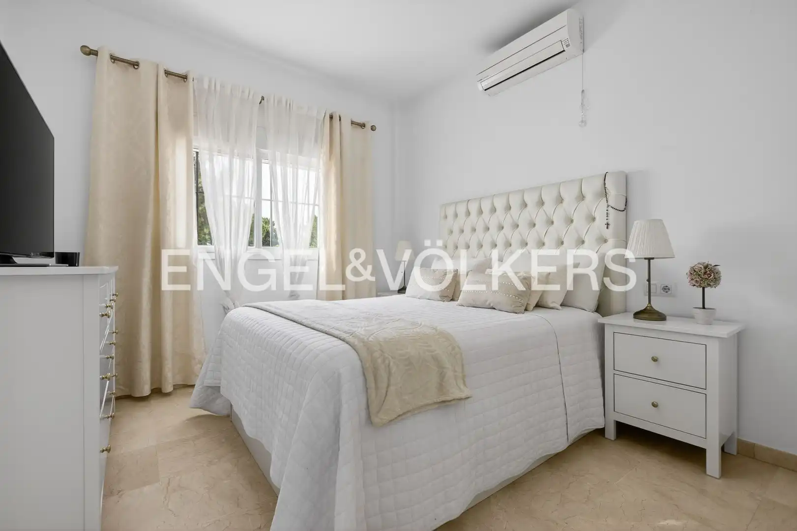 Casa con jardín en venta en Cerros de Montequinto, imagen 6