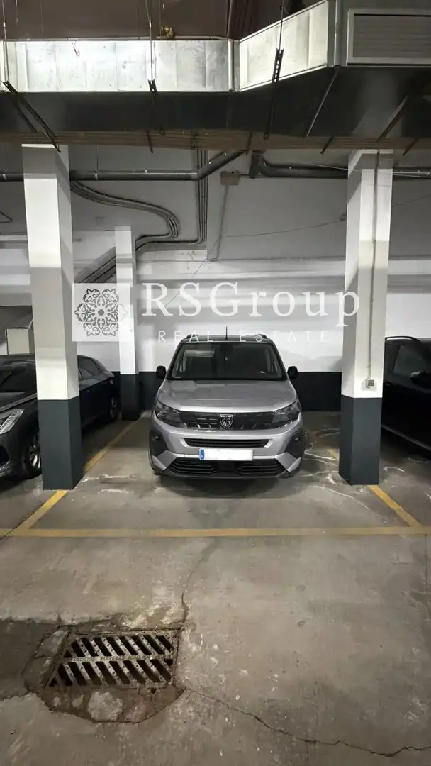 Parkplatz von Garage zum Verkauf in Bormujos