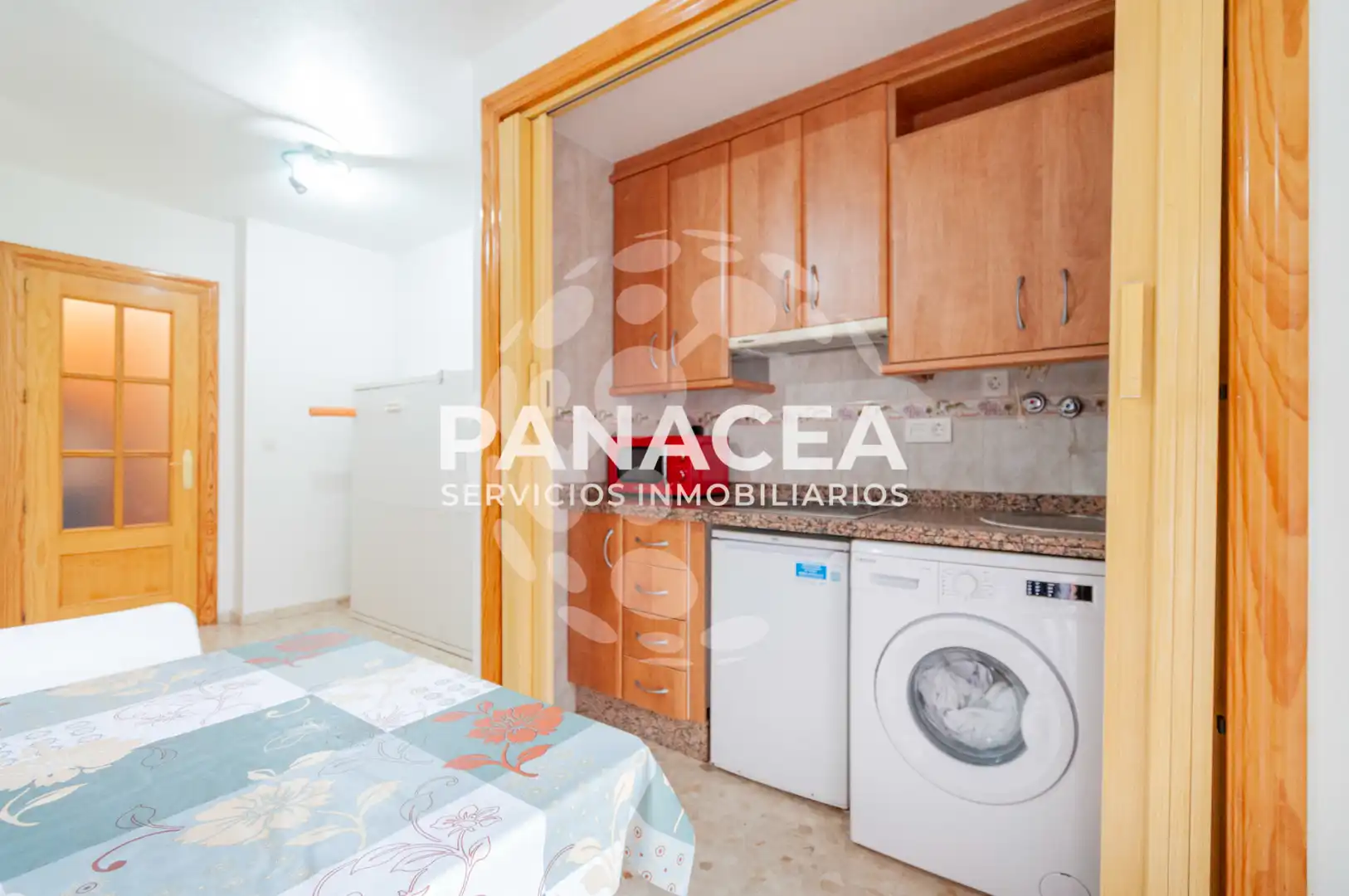 Kitchen of Study for sale in Roquetas de Mar  with Furnished, Oven and Microwave