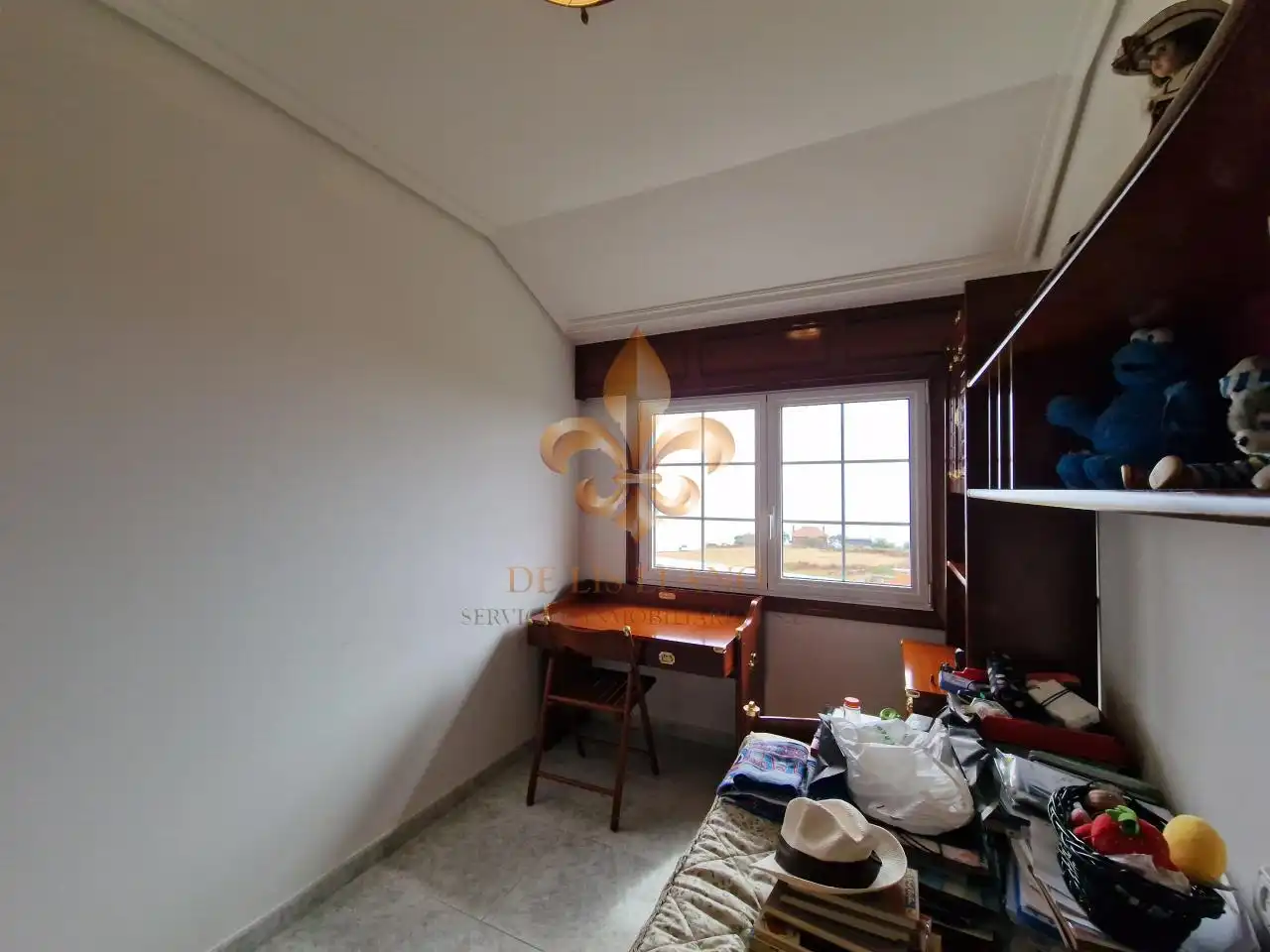 Habitación de Piso en venta en Oia con Calefacción, Terraza y Amueblado