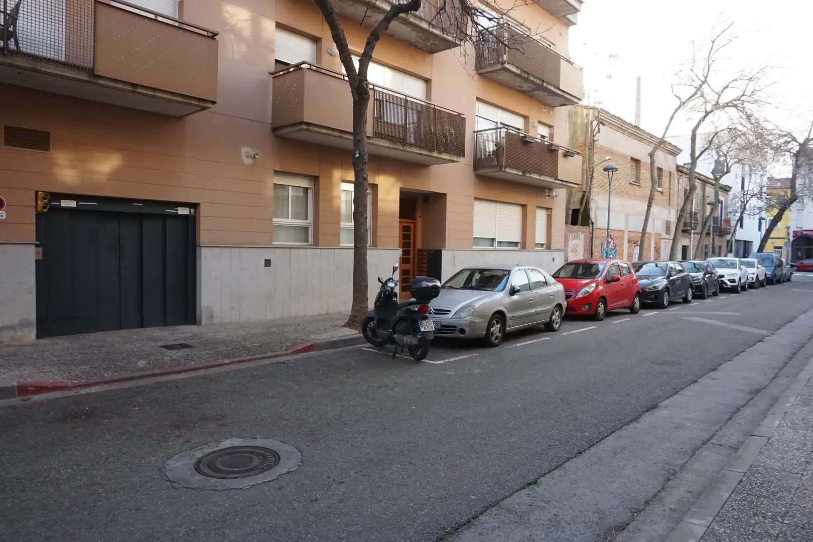 Exterior view of Garage for sale in Girona
