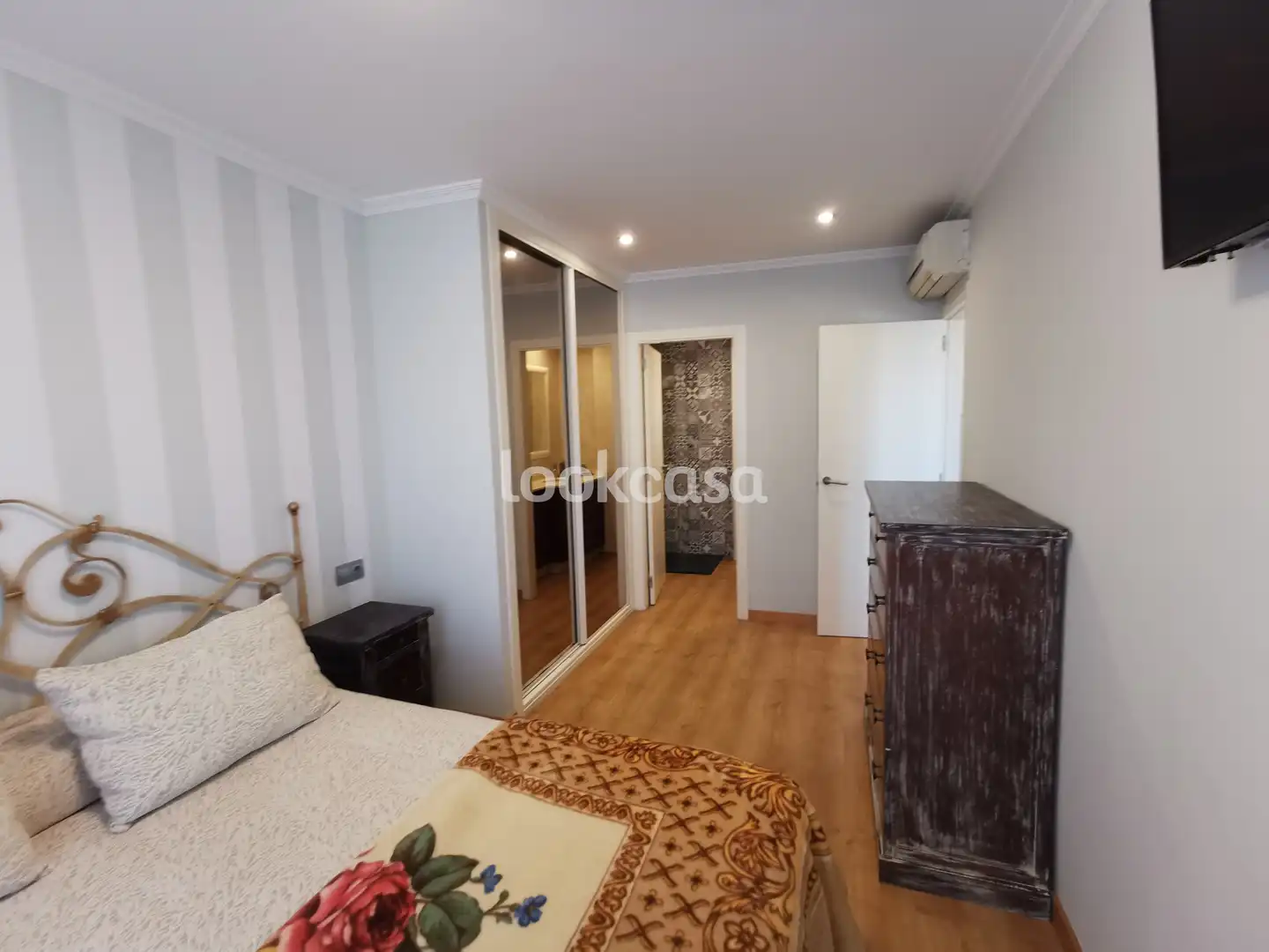 Bedroom of Flat for sale in Sanxenxo  with Heating, Private garden and Parquet flooring