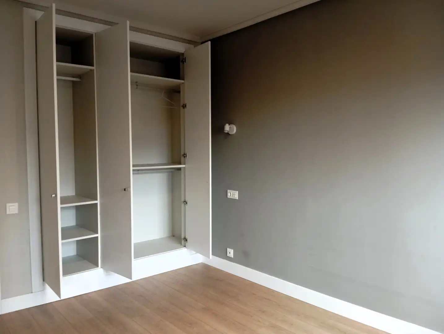 Bedroom of Flat for rent in Oviedo   with Heating