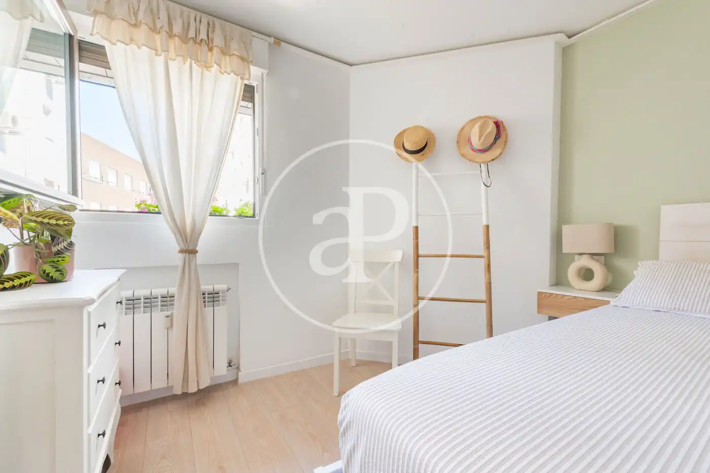 Habitación de Piso en venta en Madrid con Aire acondicionado, Calefacción y Terraza