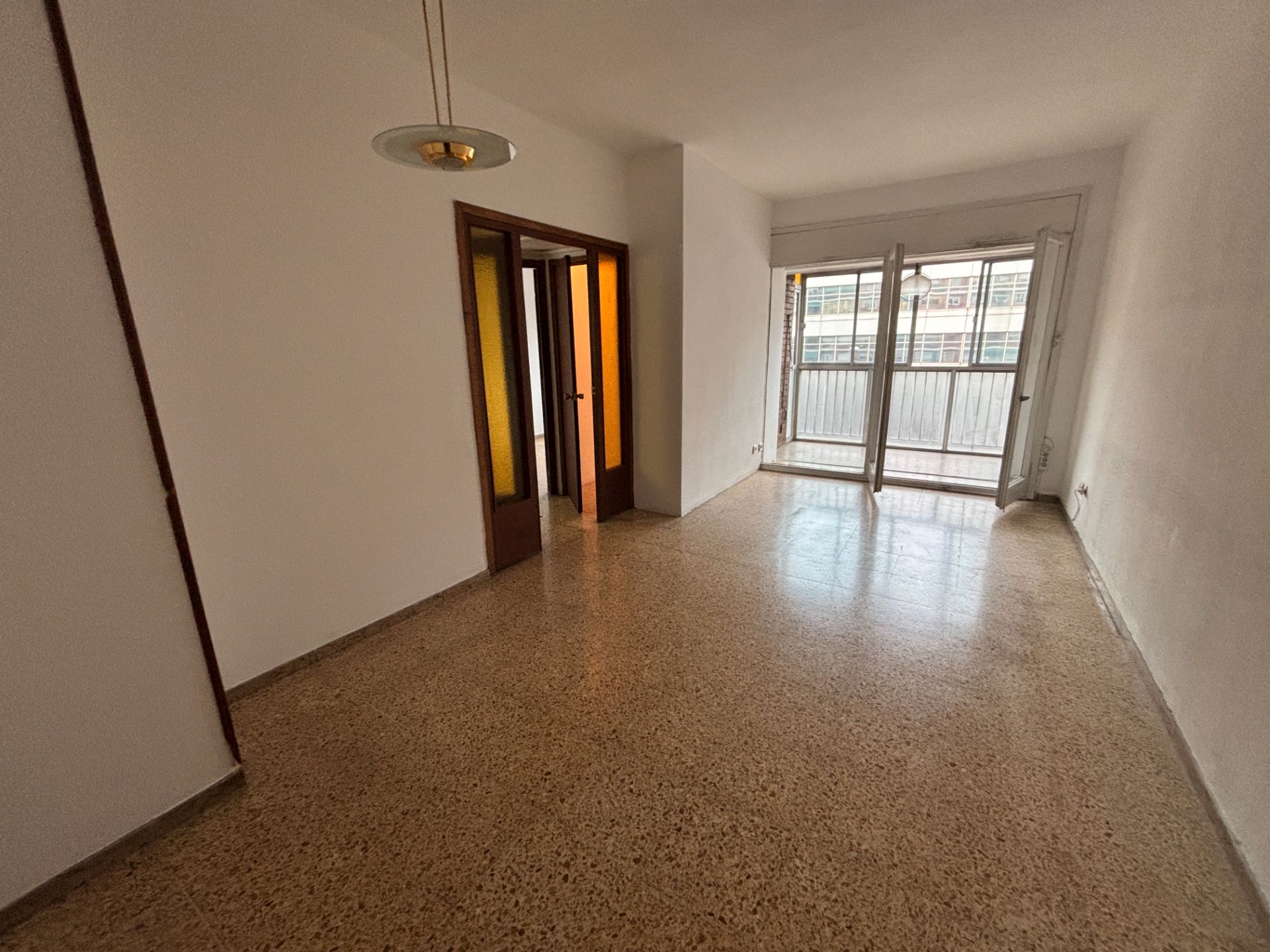 Sala d'estar de Pis en venda en  Barcelona Capital amb Calefacció, Forn i Balcó