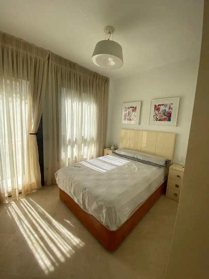 Habitación de Piso en venta en Sevilla con Aire acondicionado, Trastero y Amueblado