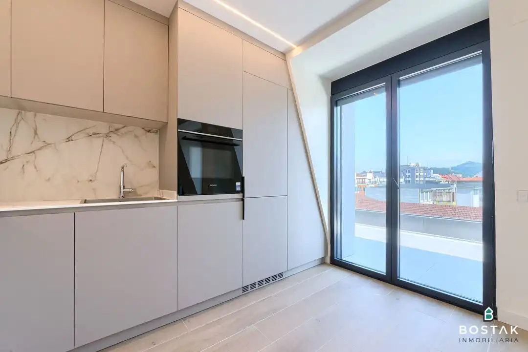 Cocina de Piso de alquiler en Bilbao  con Calefacción y Terraza