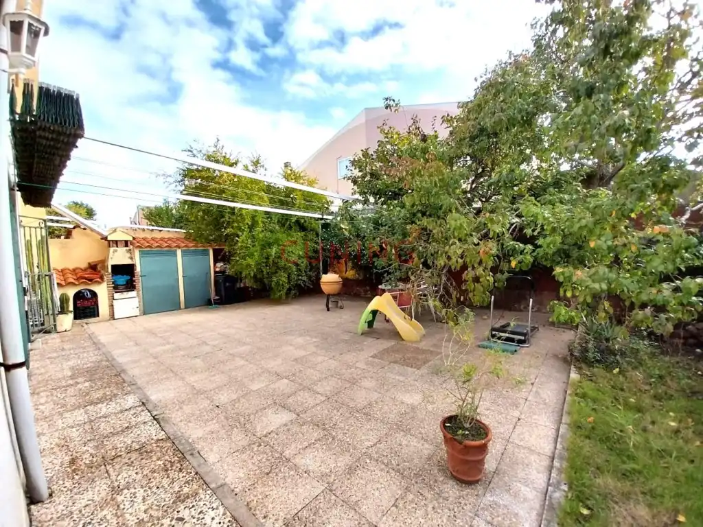 Terrassa de Casa o xalet en venda en Cáceres amb Jardí privat