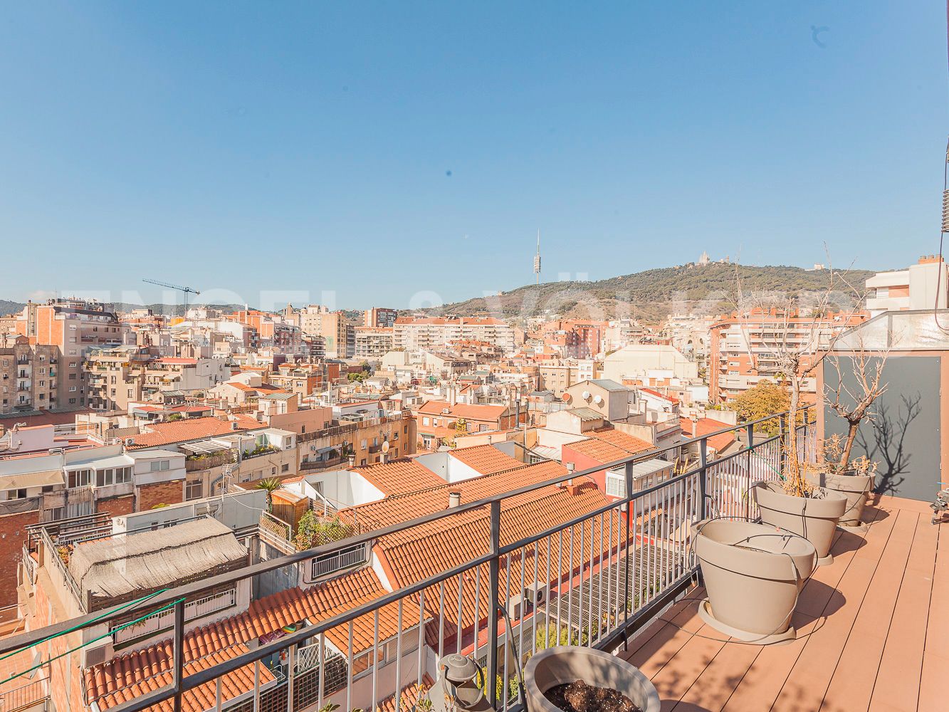 Exterior view of Attic to rent in  Barcelona Capital  with Air Conditioner, Heating and Parquet flooring