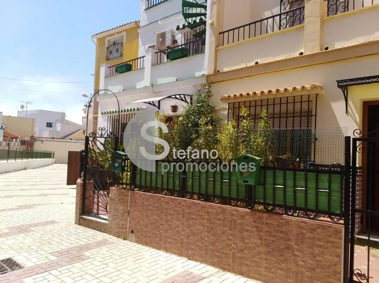 Vista exterior de Casa adosada en venta en Málaga Capital con Terraza y Balcón