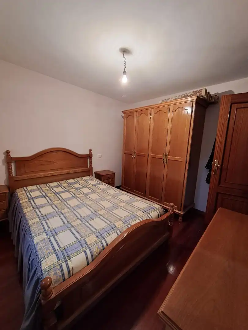 Habitación de Finca rústica en venta en Cualedro con Calefacción, Terraza y Amueblado