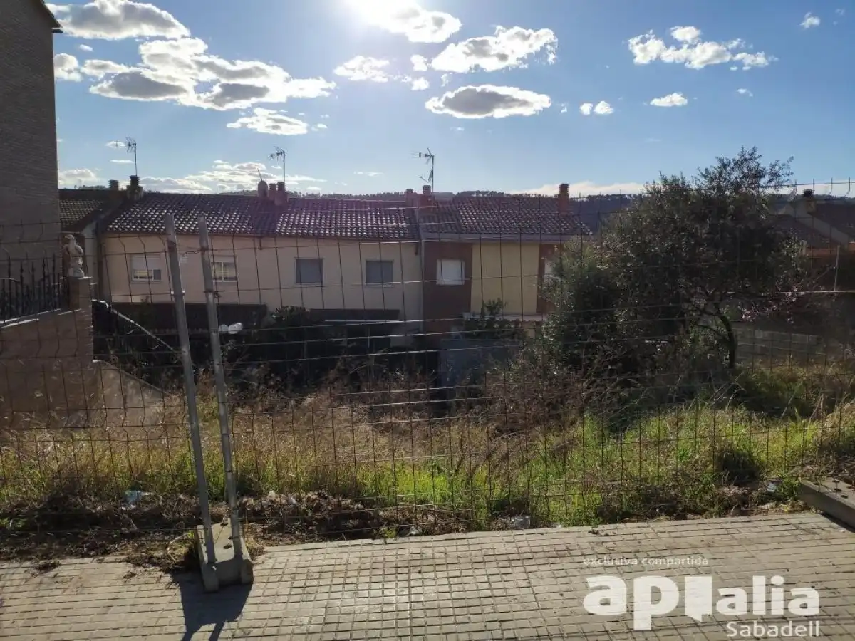 Grundstücke und Bauplätze zum Verkauf in Sentmenat