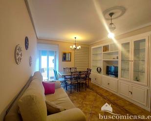 Living room of Flat for sale in Úbeda  with Air Conditioner and Furnished