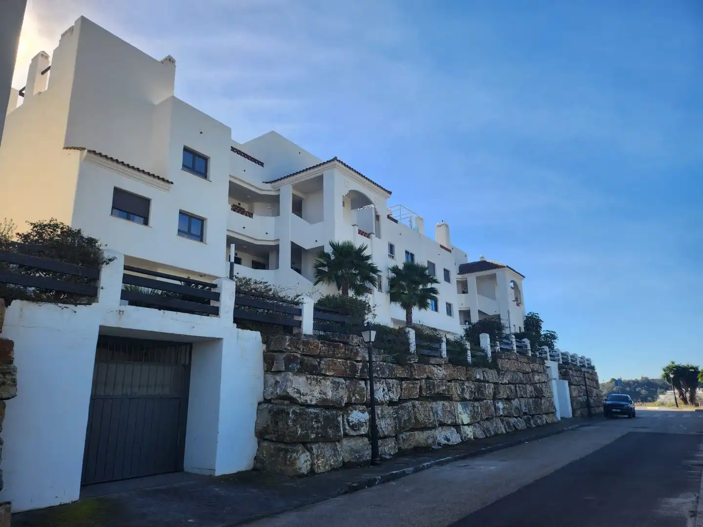 Außenansicht von Garage zur Miete in Estepona