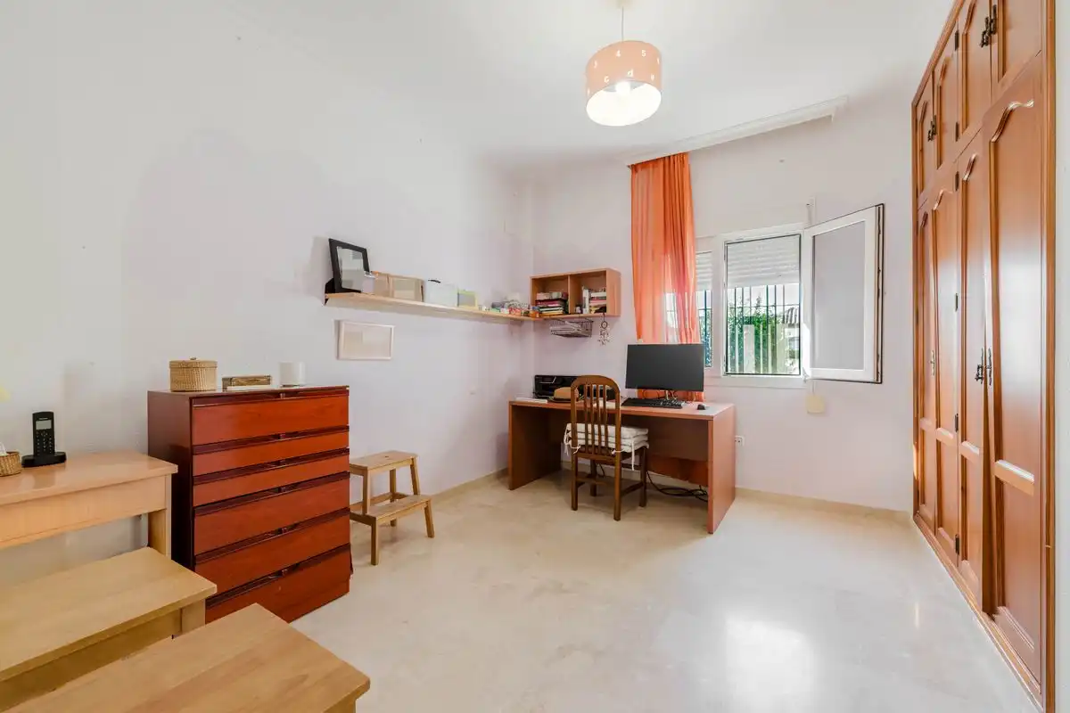 Dormitori de Casa o xalet en venda en Almensilla amb Aire condicionat, Calefacció i Jardí privat