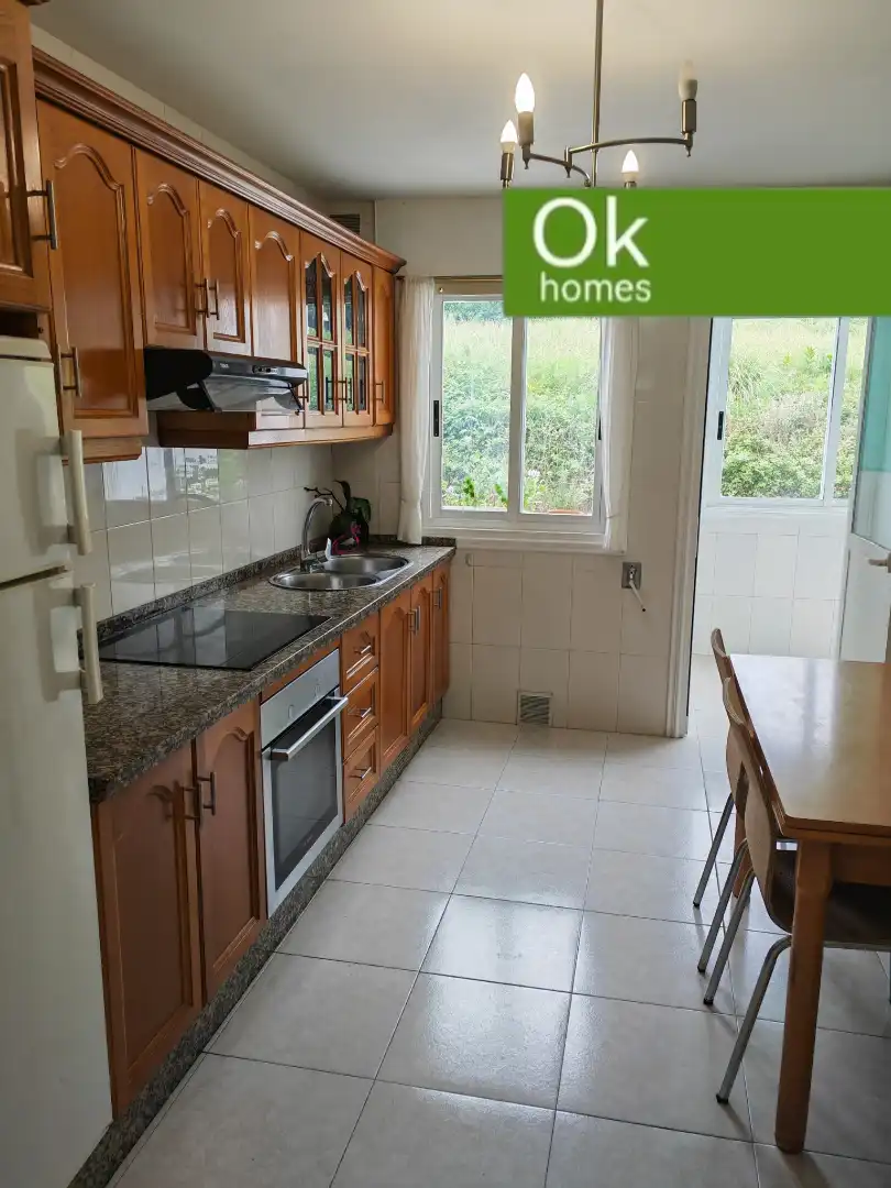 Cocina de Piso en venta en Betanzos con Calefacción, Parquet y Terraza