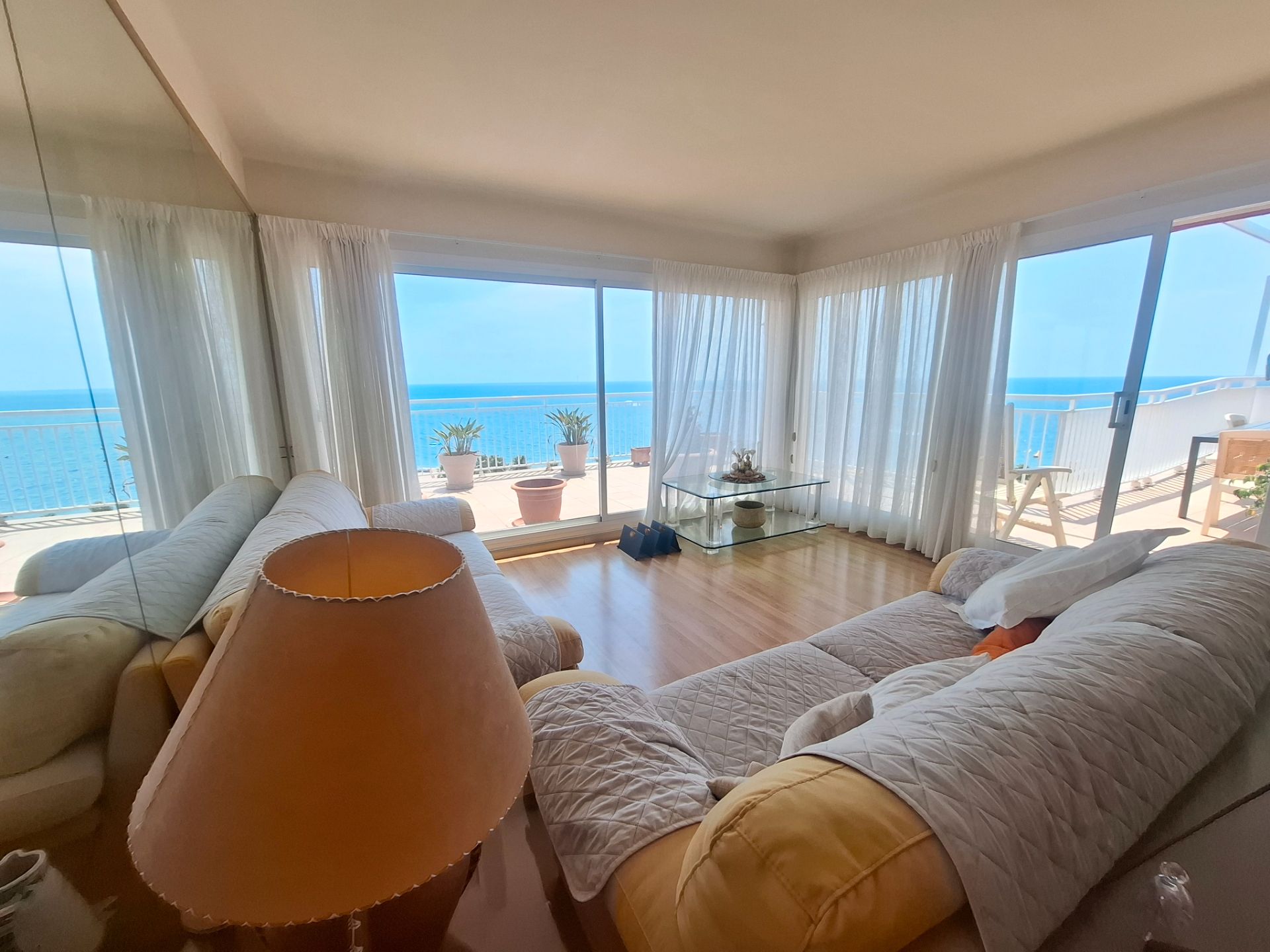 Sala d'estar de Dúplex en venda en Pineda de Mar amb Aire condicionat, Calefacció i Terrassa