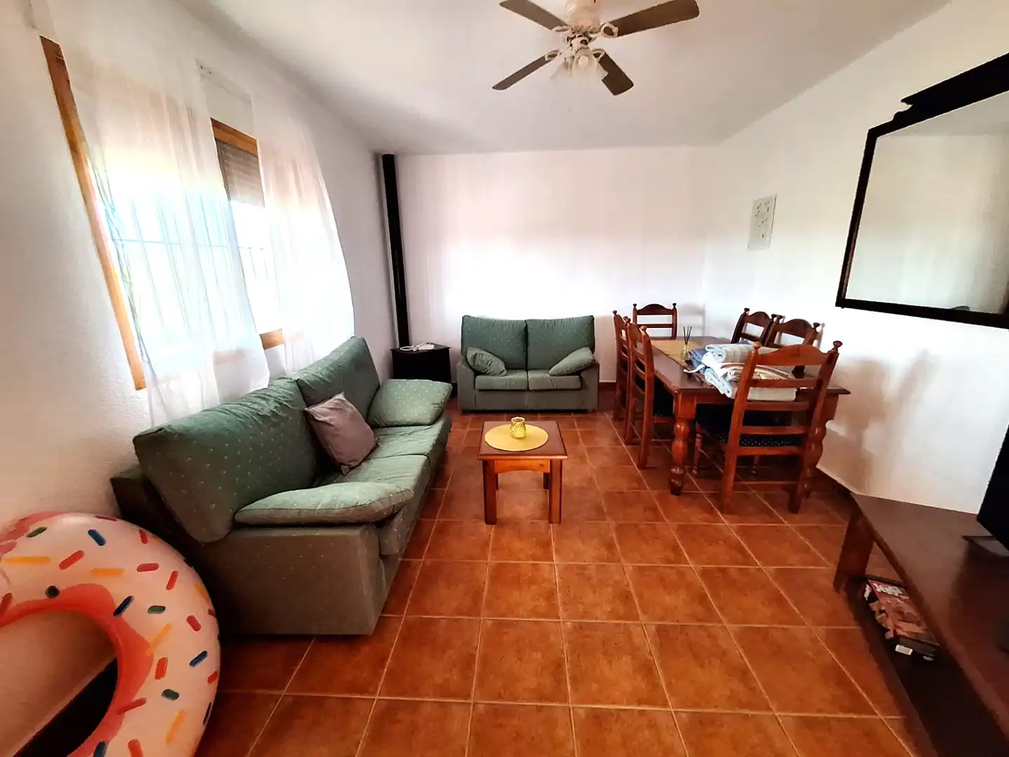 Sala d'estar de Finca rústica en venda en Cartagena amb Jardí privat, Piscina i Moblat