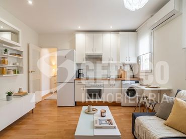 Flat with lift for sale in Calle de Hermosilla