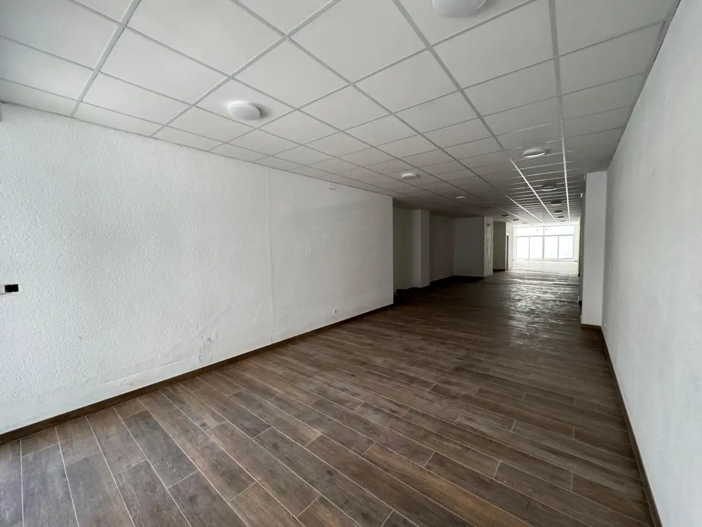 Commercial properties for rent in Calella