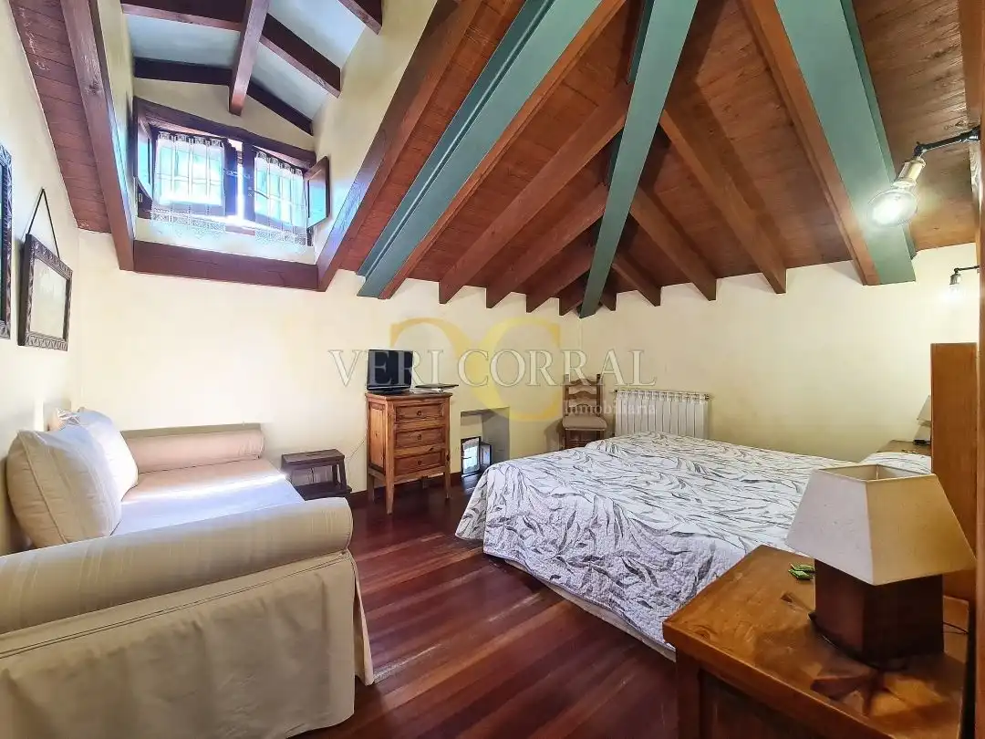 Bedroom of Buildings for sale in Cangas de Onís