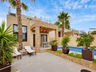 Villa mit Pool zum Verkauf in Centro