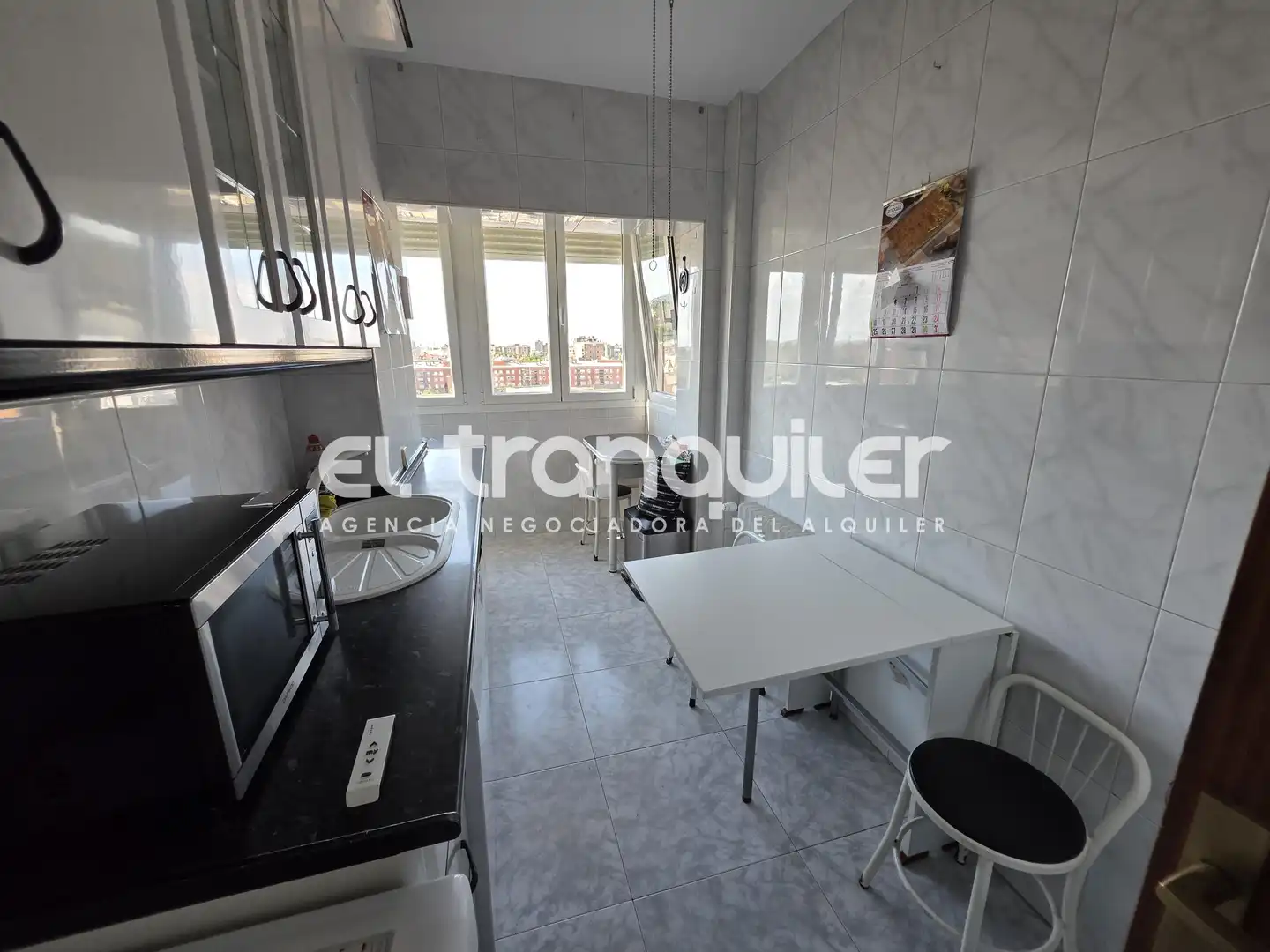 Kitchen of Flat for rent in Madrid  with Air Conditioner, Parquet flooring and Terrace