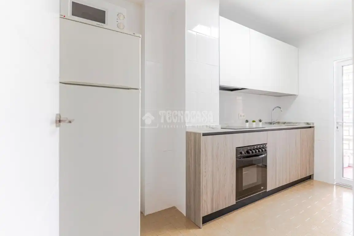 Cocina de Piso de alquiler en Granada con Aire acondicionado y Amueblado