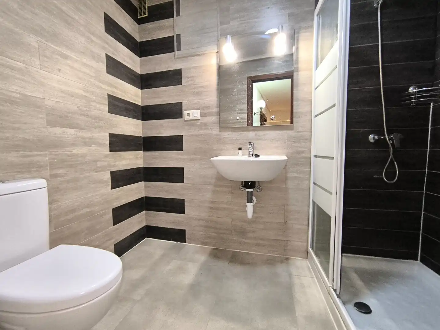 Baño de Piso en venta en Palencia con Calefacción y Terraza