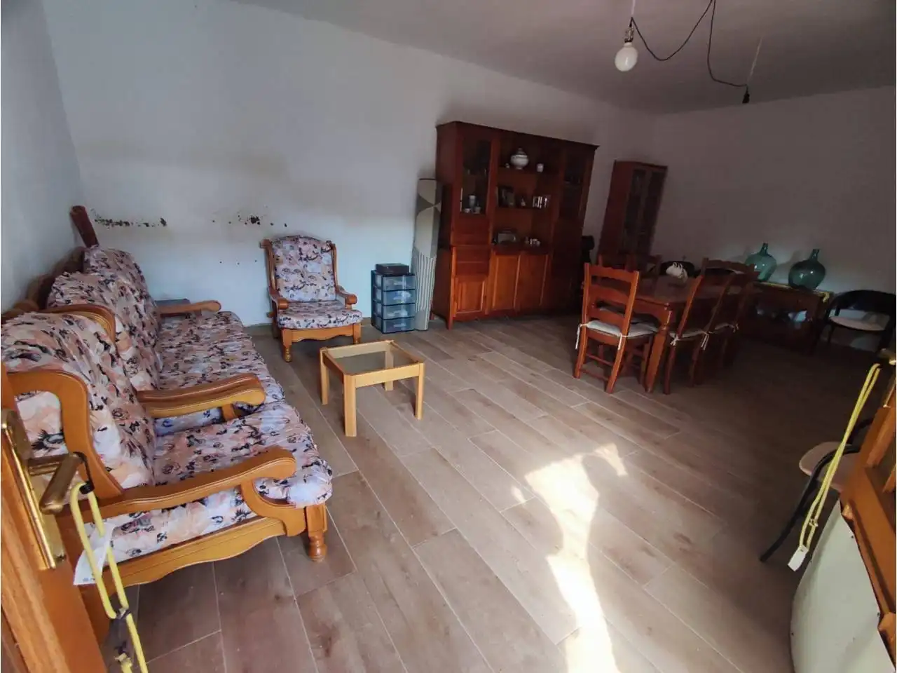 Sala de estar de Casa o chalet en venta en Lalueza con Calefacción y Amueblado